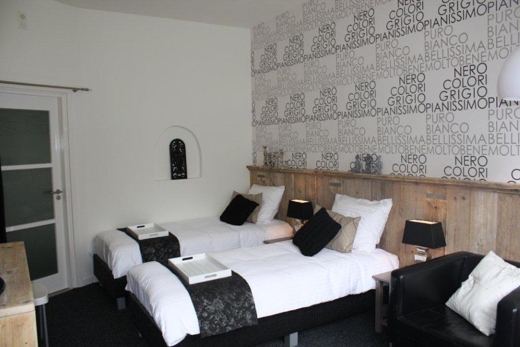 Bed & Breakfast Onder De Dekens Bed & Breakfast Harderwijk Bagian luar foto